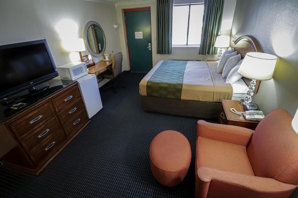 University Inn & Suites